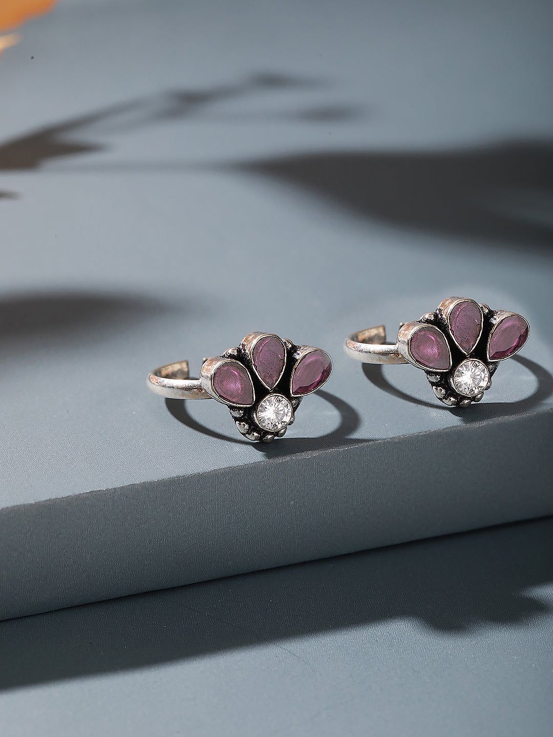 Silver Oxidised Pink Stone Classic Floral Toe Ring