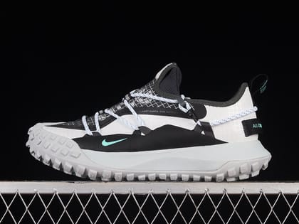 NikeMens ACG Mountain Fly Low - Light Menta-Euro 41