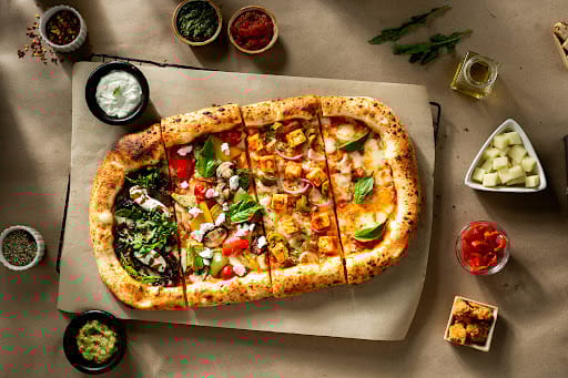 Veg Pizza Platter - Red Sauce