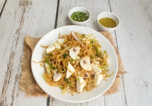 Paneer Mushroom Chowmien