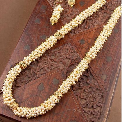 Women Gold-Plated Handcrafted Pearl Jewellery Set