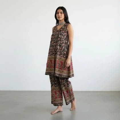 Handloom Cotton Co-Ord Set in Dark Indigo with Paisley Border
