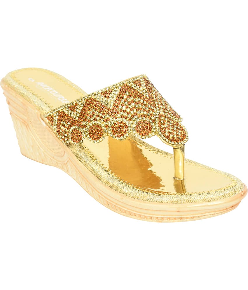 Racecourse - Gold Women's Slip On Heels