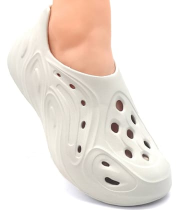 Svaar - Off White Men's Clogs