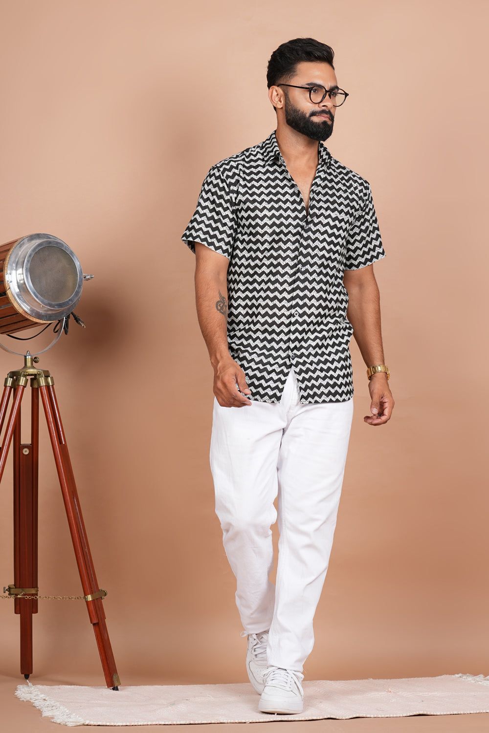 Zigzag Black and White Stripe Print Shirt-S / Black / 100% Cotton