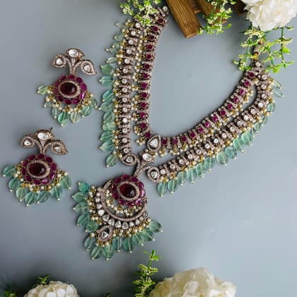Nayaab Ranisa Neckpiece-Mint green with magenta