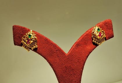 EARING GP