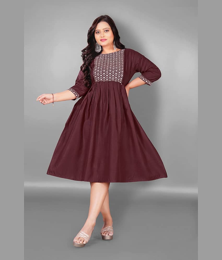 Hetsa Women Cotton Blend Embroidered Anarkali Kurti ( Maroon )
