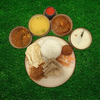 8 Course Soyabean Thali