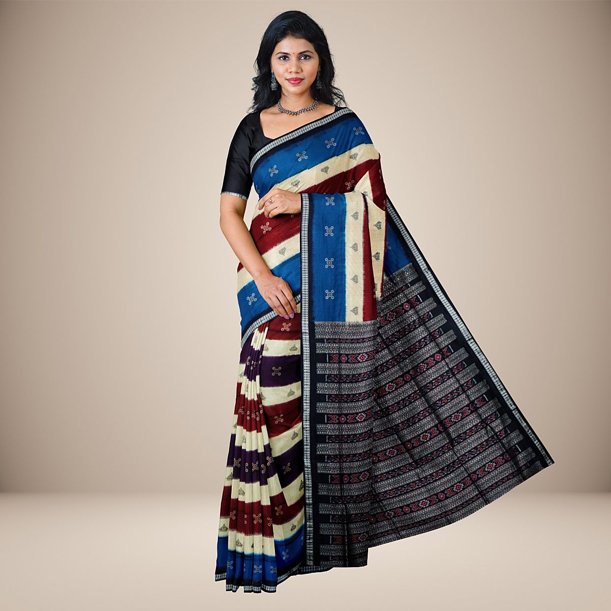Elaborative Floral Motif Bomkai Silk Saree