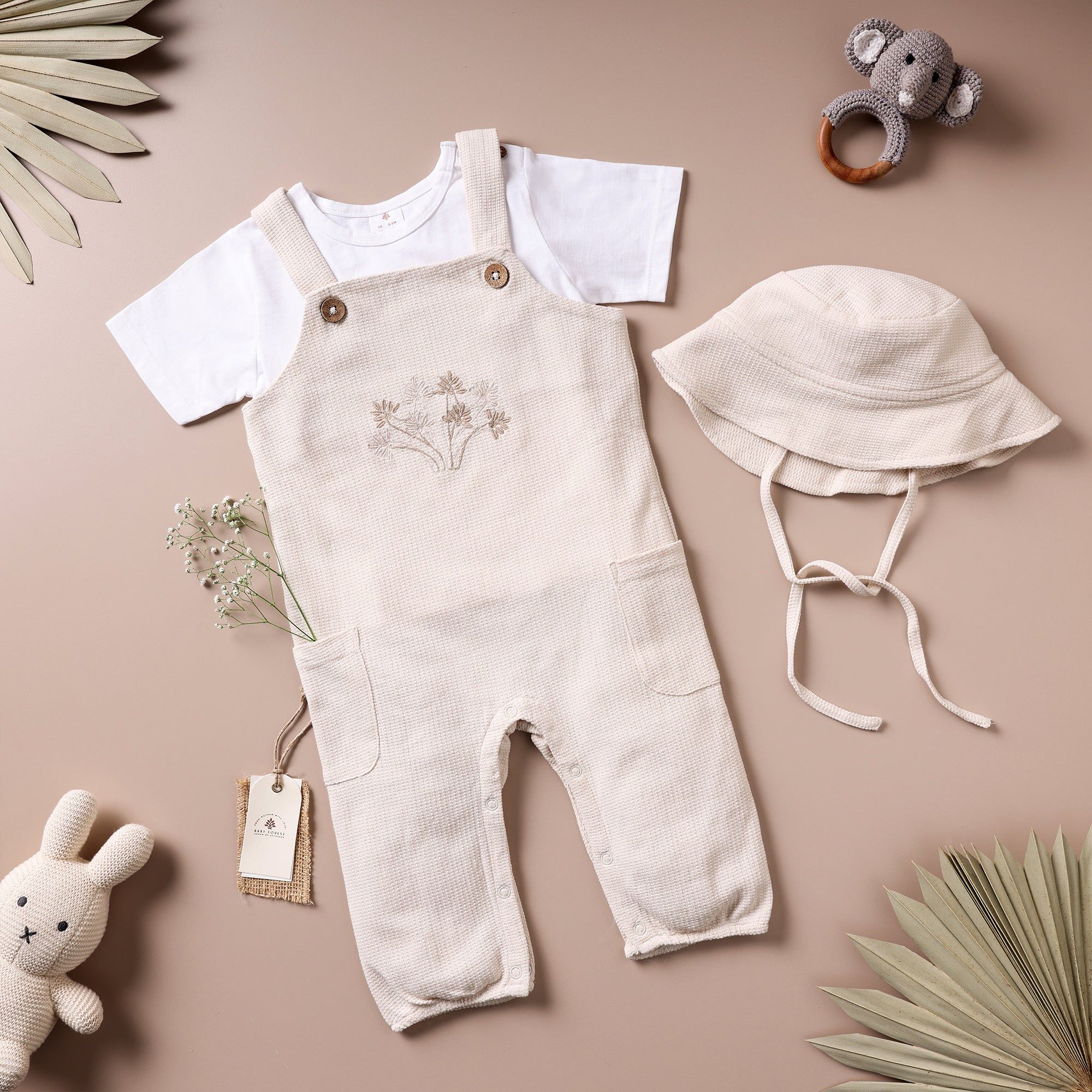 Poshaak Baby Dungree Set-Beige & white / 6-9 months without Hat