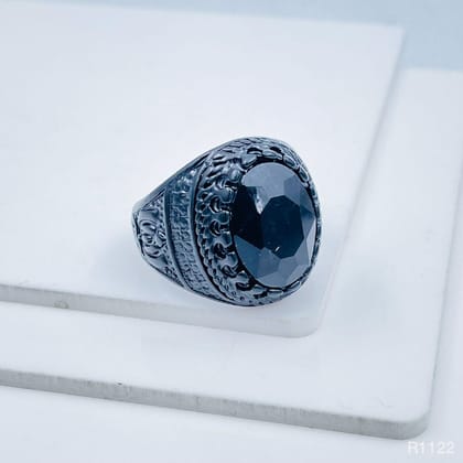 Stylish Daily Party Biker Alloy Crystal Black Round Ring For Men-Size: 17, Dia..17.98 mm/Circum..56.9 mm.