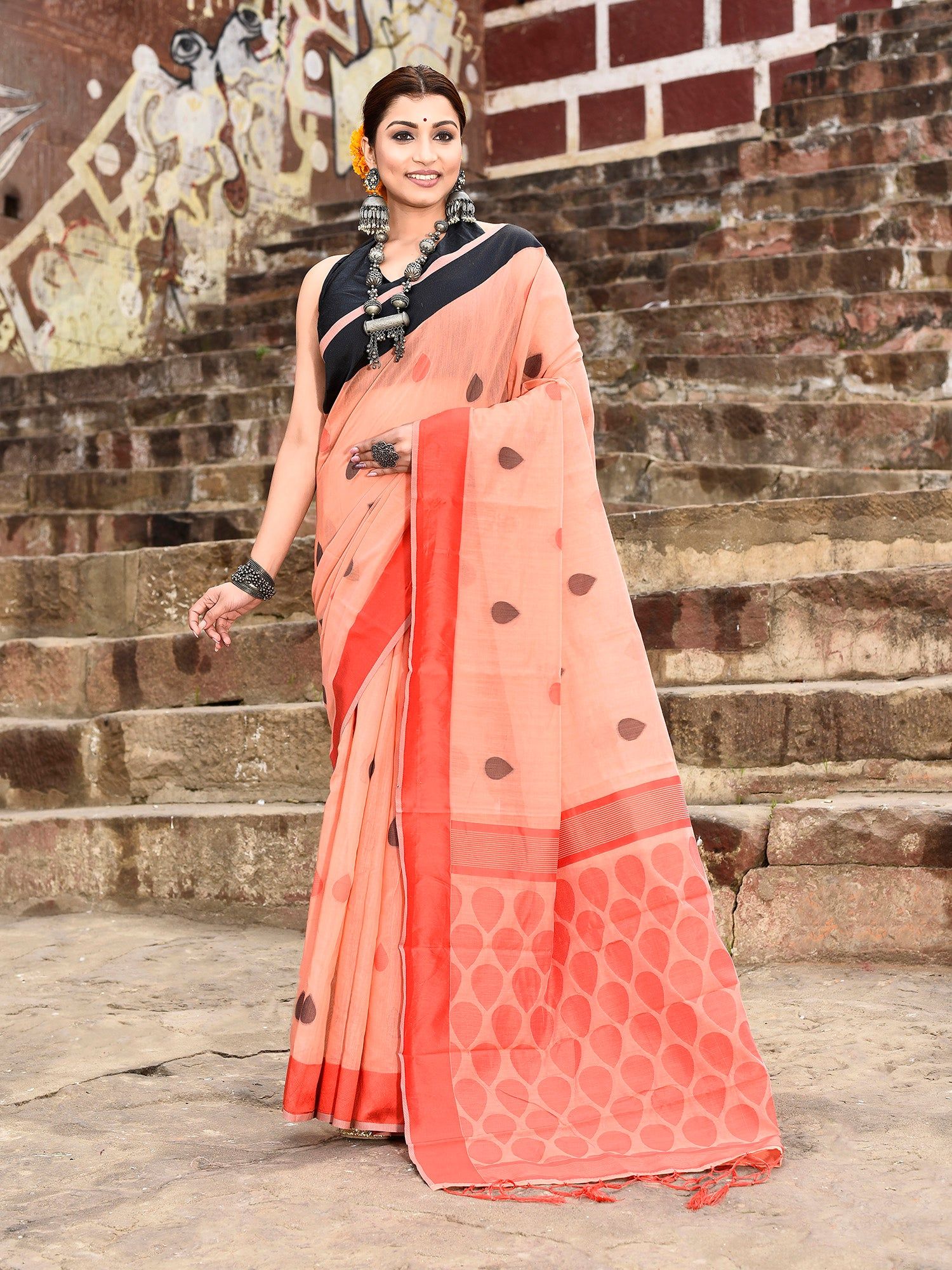 Peach Cotton Handloom Butti Weaving Saree