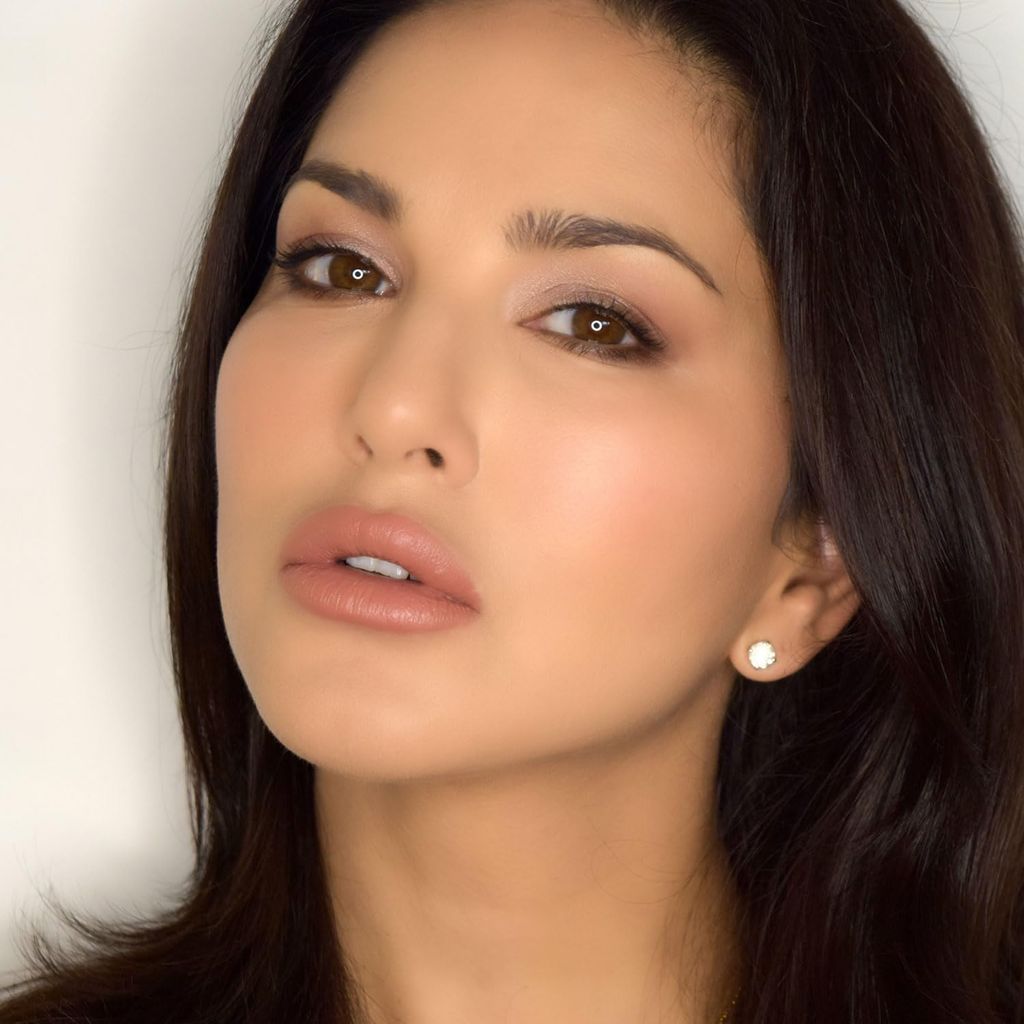 STARSTRUCK BY SUNNY LEONE Long Wear Lip Liner