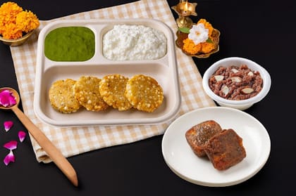 Sabudana Vada Meal With Kuttu Paneer Pakoda & Rajgira Halwa