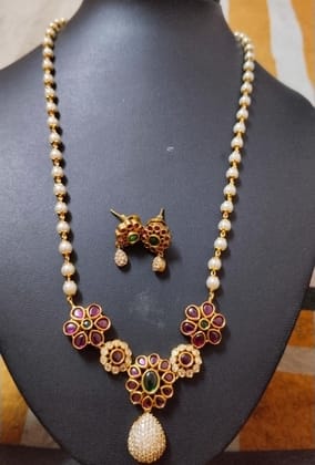 Sonali jewellers set for women