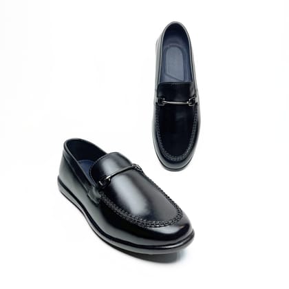 Shiny Buckle Loafers in Black-6