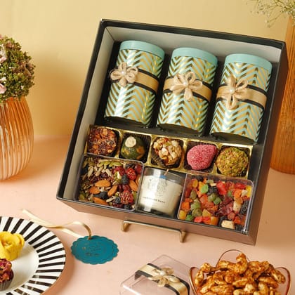 3 Jar Black and White Party Hamper