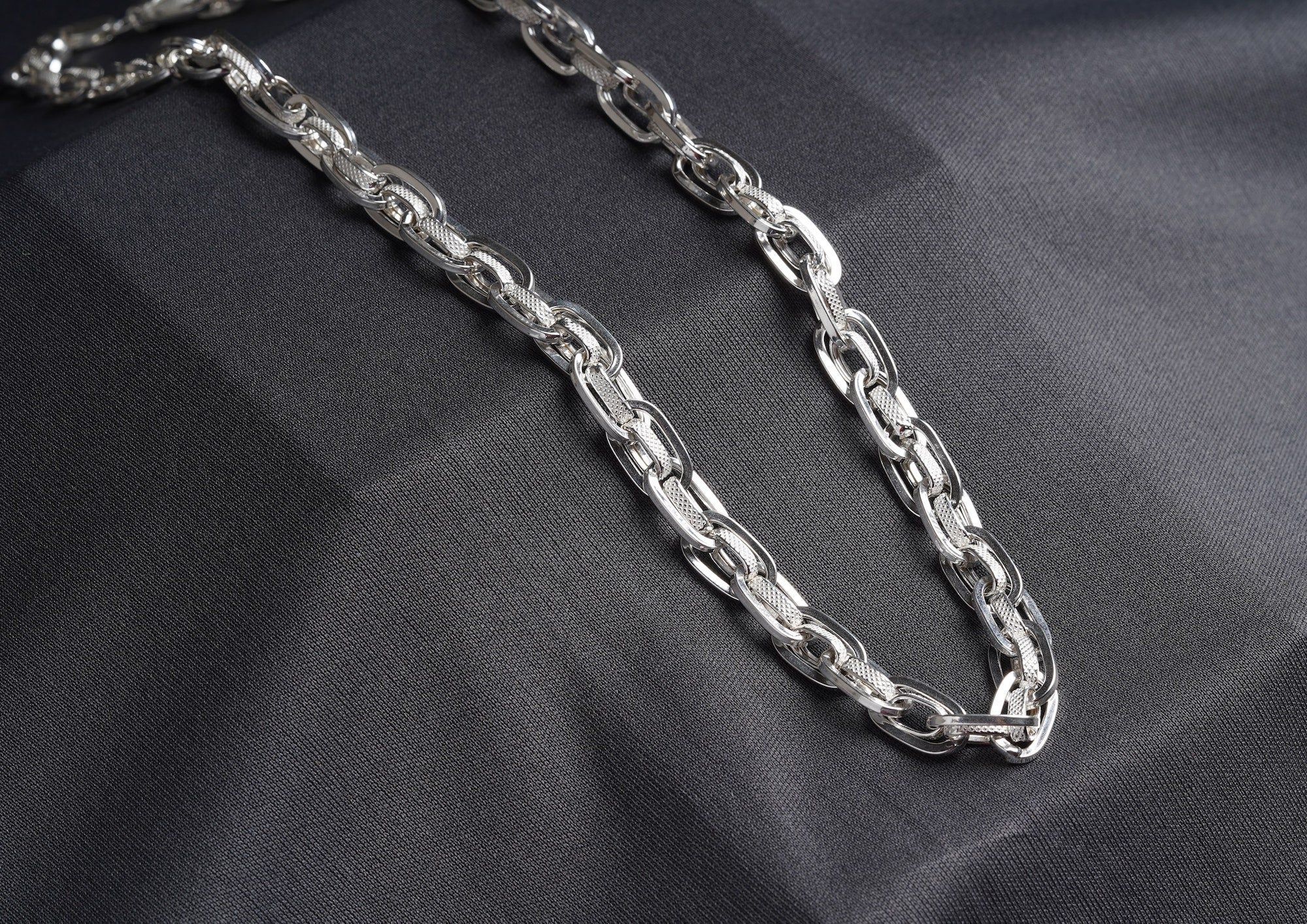 Textured Dual Link Chain