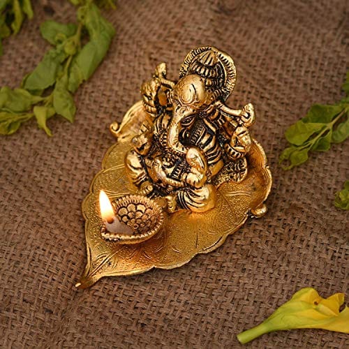 Collectible India Ganpati Return Gift Ganesh Idol on Leaf Gift - Ganesha with Diya - Metal Diya for Diwali