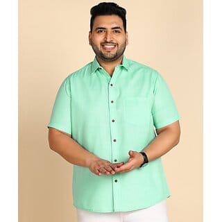 PrintCultr PLUS Plus Size Men Regular Fit Solid Spread Collar Casual Shirt PrintCultr PLUS Plus Size Men Regular Fit Solid Spread Collar Casual Shirt