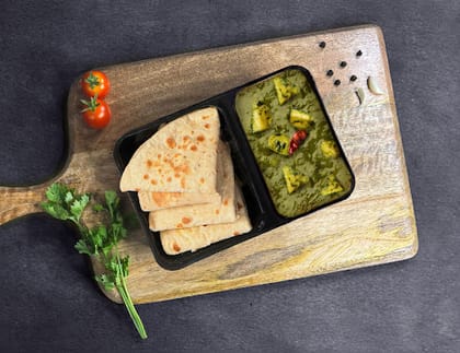 Aloo Palak - Light Meal