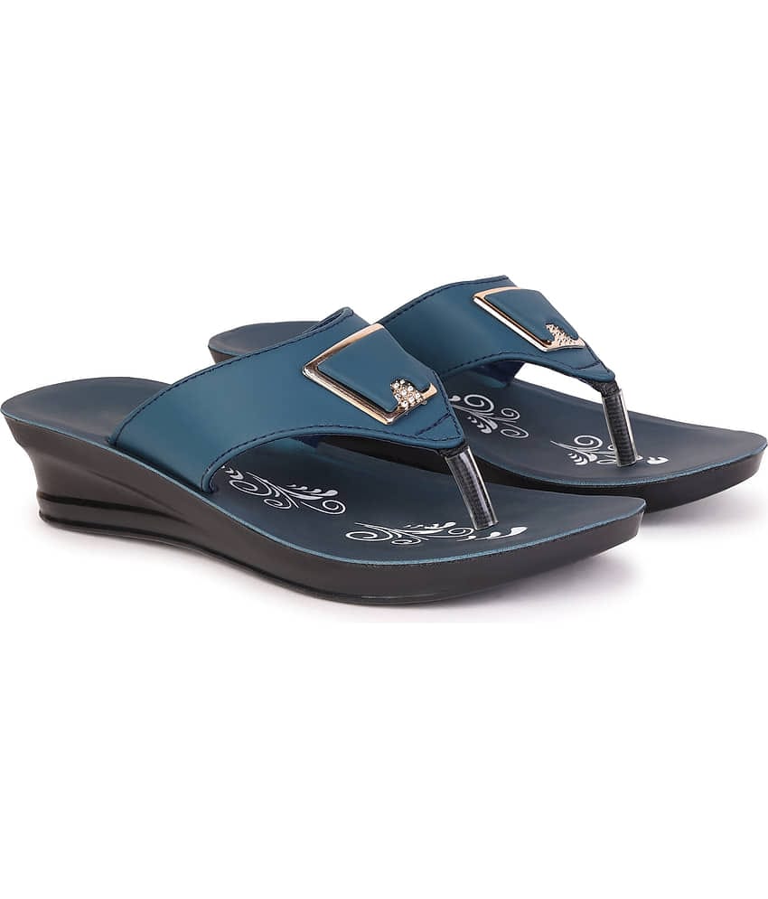 PENNEN Brown Women's Slipper