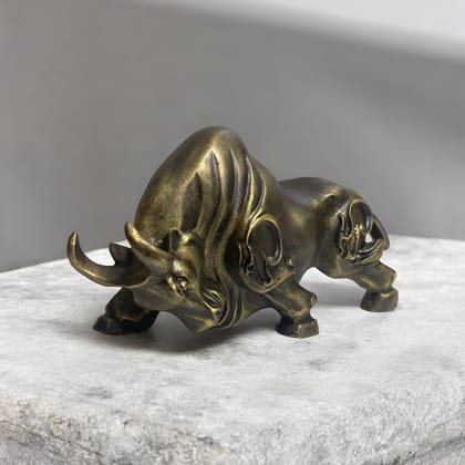 Hot Sell Bull Sculpture Stock Market Symbol Statue Resin Showpiece H 15 cm-Poly Resin