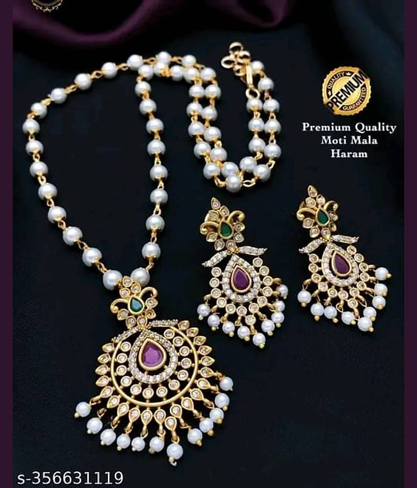 ROFARWORD Gold Brass Necklace Set ( Pack of 1 )