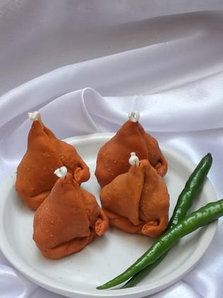 Handmade Soy Wax Samosa Designer Candle Decorative Festival Diya for Home Decoration Pack of 1