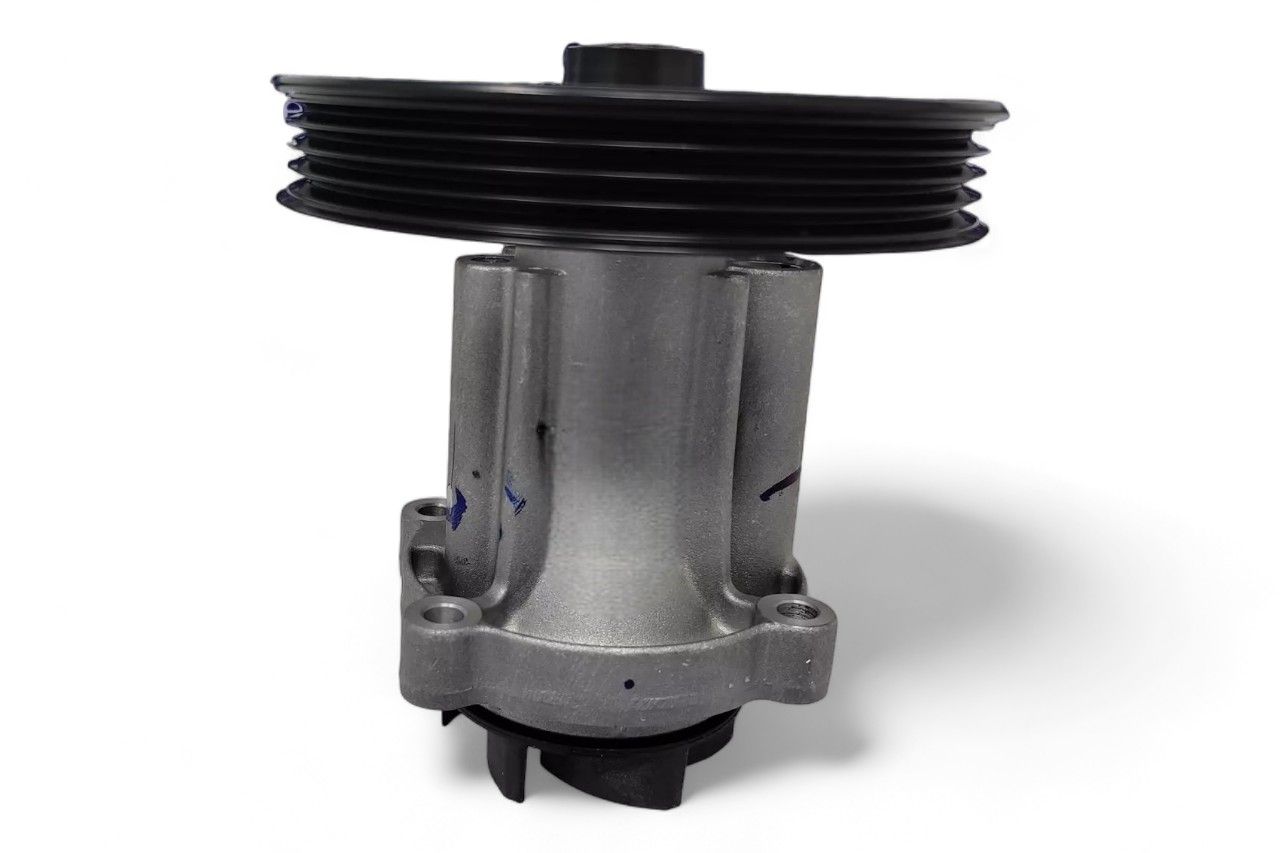 Maruti Suzuki Water Pump AV271329