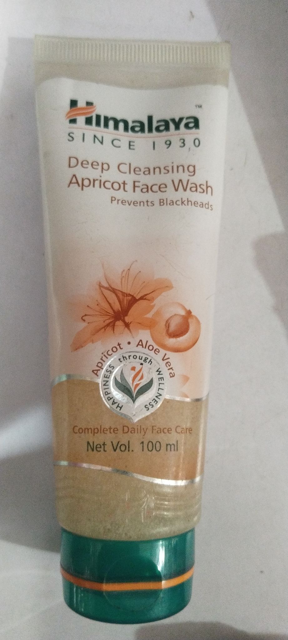 Himalaya Deep cleansing Imalaya Apricot face wash 