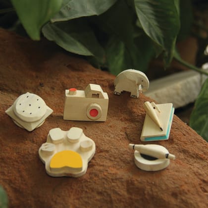 IVEI Cute Handcrafted Wooden Miniature Magnets on Fridge - Set of 6