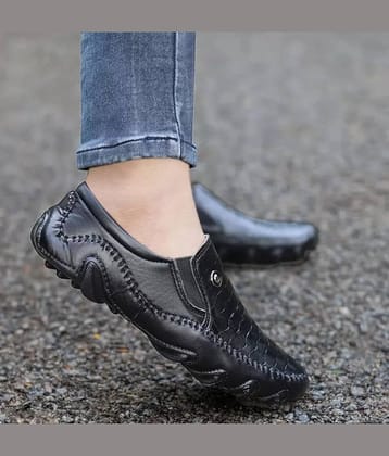 Akiko Black Men's Slip on