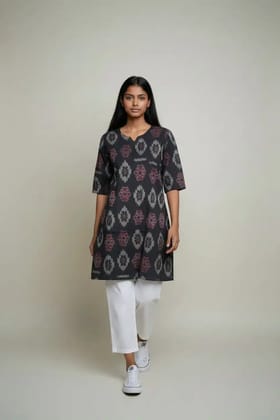 Handwoven Sambalpuri Cotton Kurti in Black with Bandhakala Motifs Handwoven Sambalpuri Cotton Kurti in Black with Bandhakala Motifs