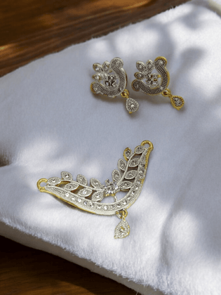 White Stones Pendant