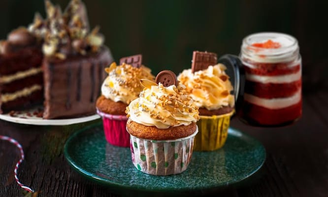 Cupcake Bliss Cakes & Desserts
