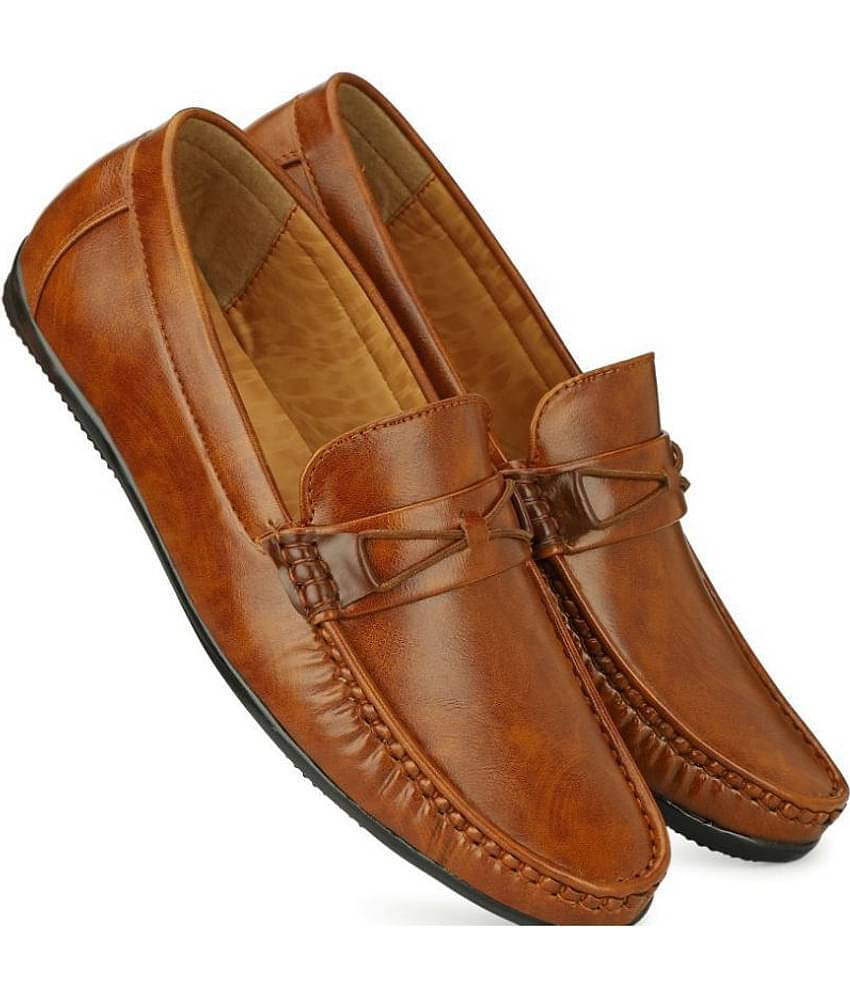 Buxton Tan Loafers