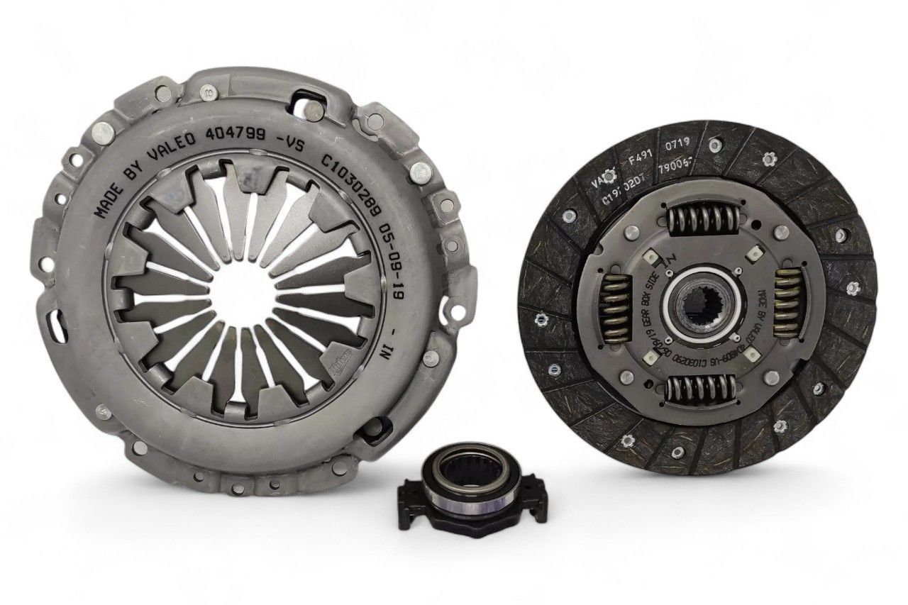 Valeo Clutch Kit (Disc+Pressure Plate+Bearing) 404543