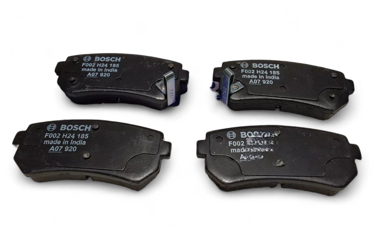 Bosch Rear Brake Pad Set AV521874