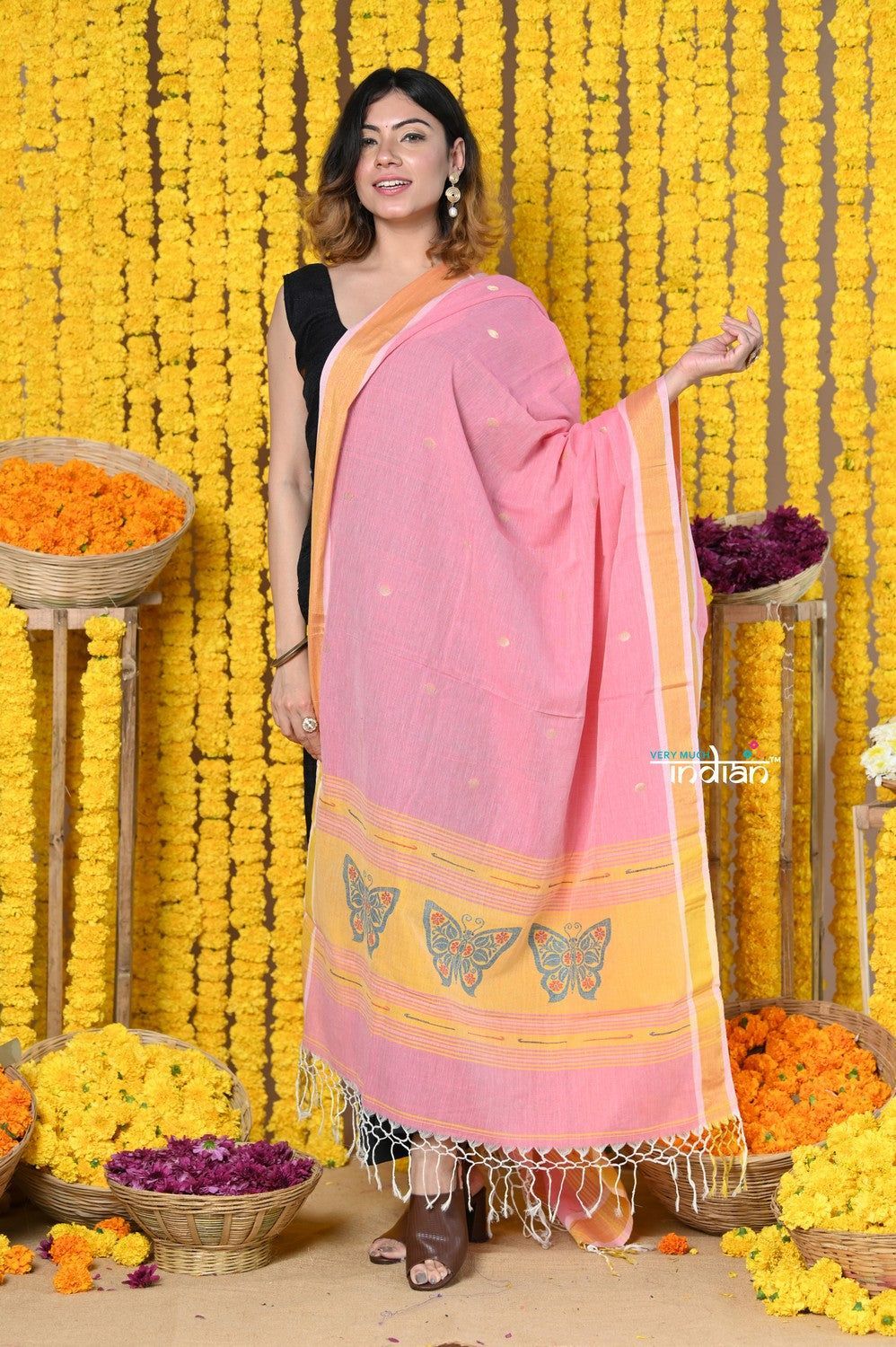 Rajsi~Handloom Pure Cotton Paithani Dupatta With Beautiful Butterfly Handweave and Tassels~ Pink