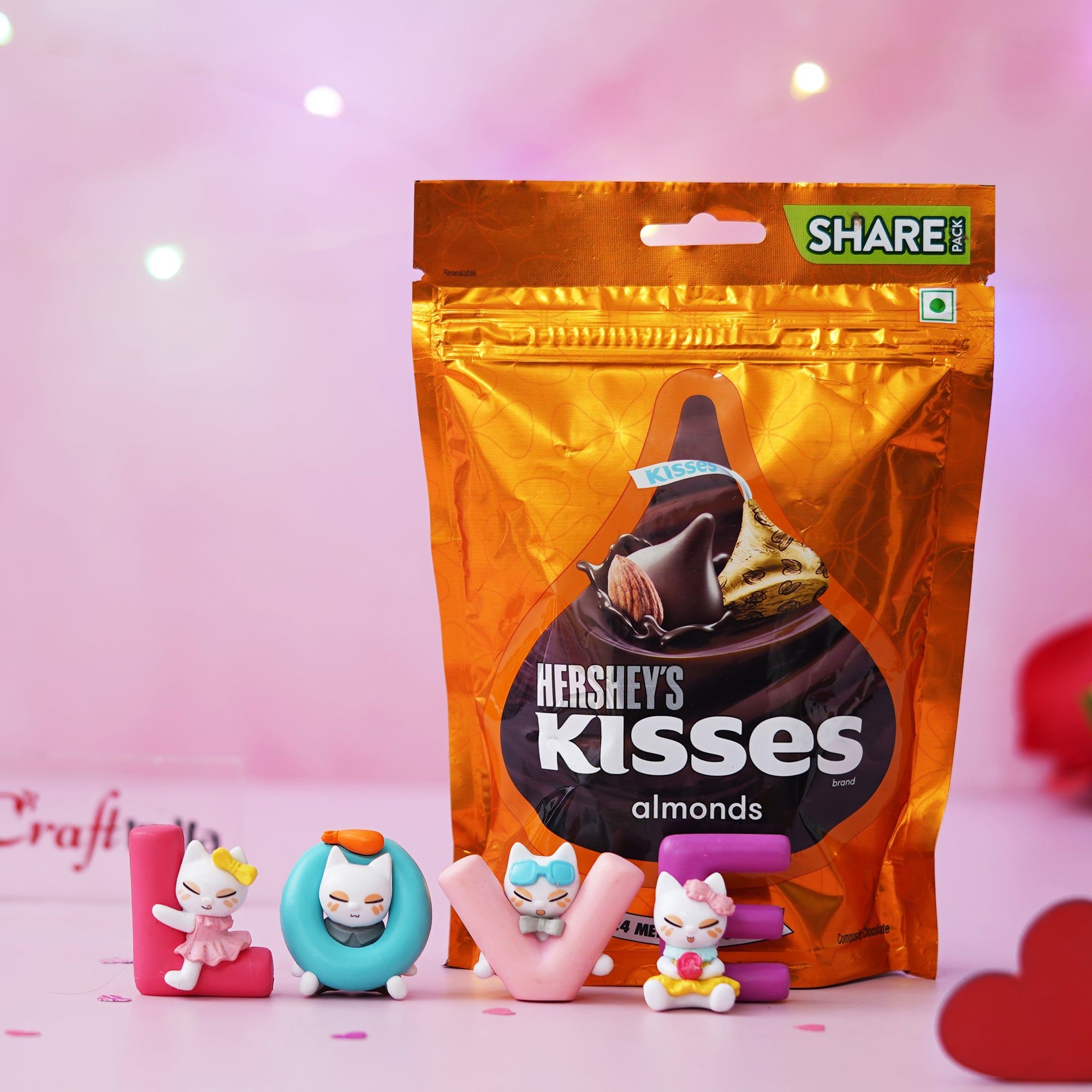 LOVE Animated Characters Valentine's Showpiece & Almonds Chocolate