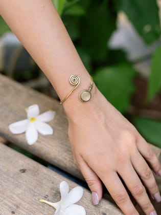 Clear quartz Stone Brass Bracelet Adjustable (Anti Tarnish)