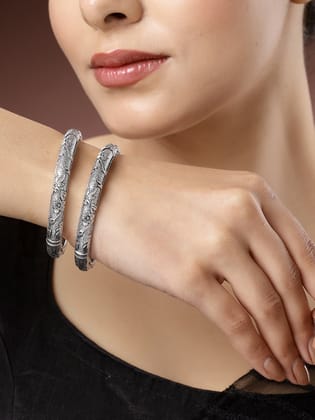 NVR Women Set of 2 Silver-Toned German Silver Floral Oxidised Kada Bangle-Onesize / Silver / German Silver