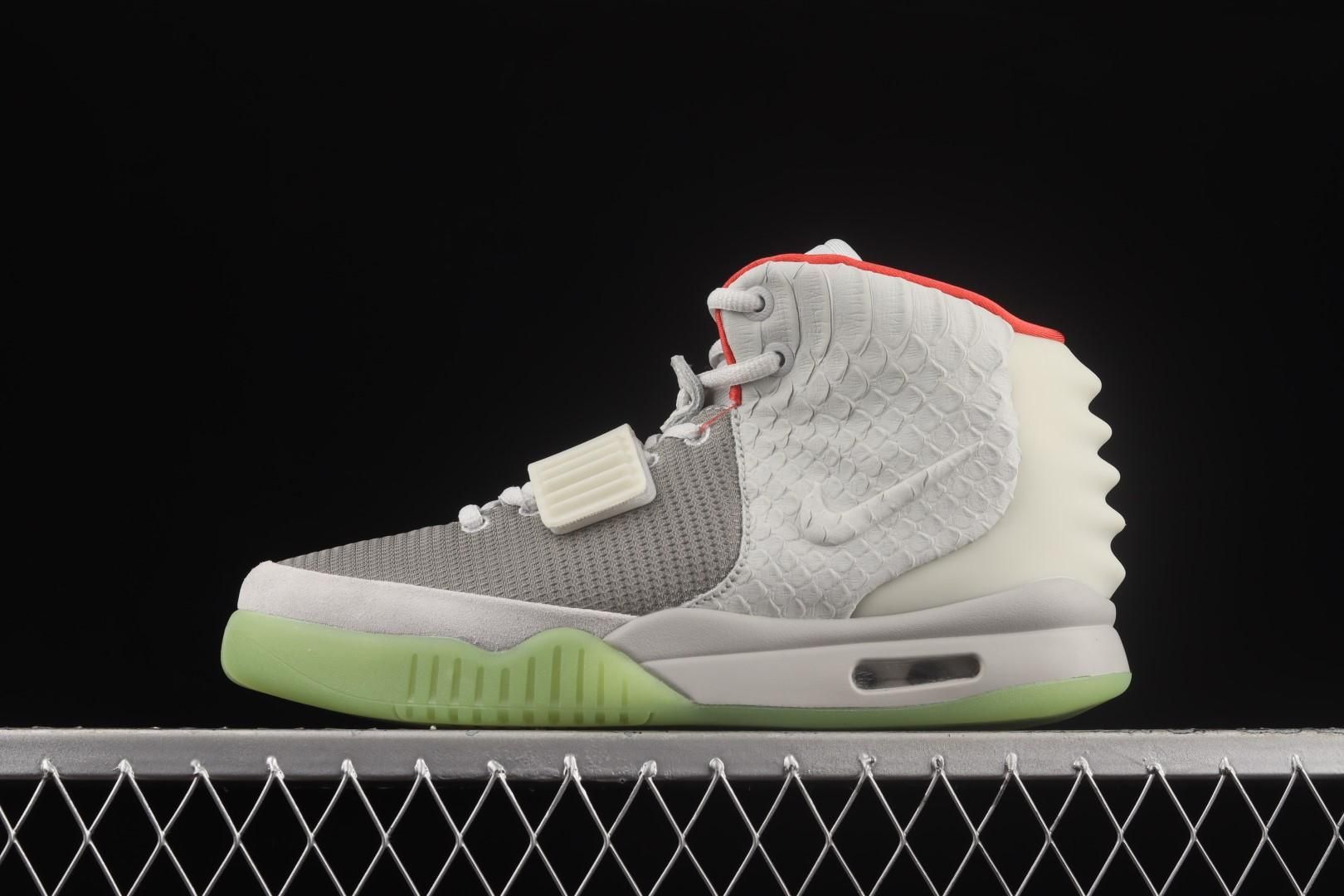 NikeMen's Air Yeezy 2 - Pure Platinum-Euro 41