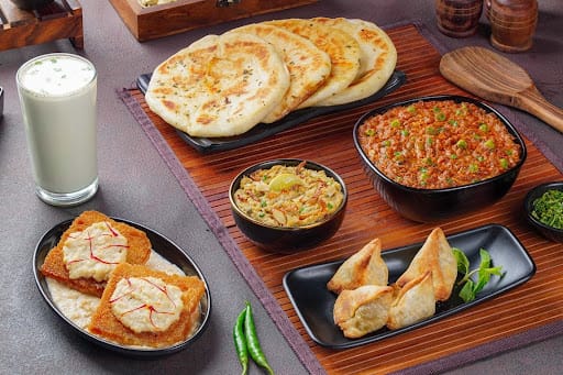Darbar's Eid Delight For 2-3 : Bread + Gravy
