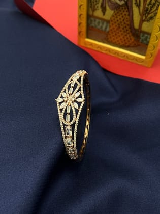 Elegant Bracelet 6784