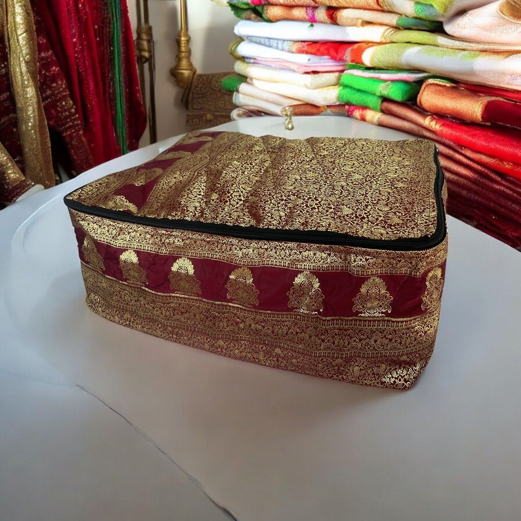 Saree Covers/Clothes Storage Bag (45.72 cm*17.78cm)