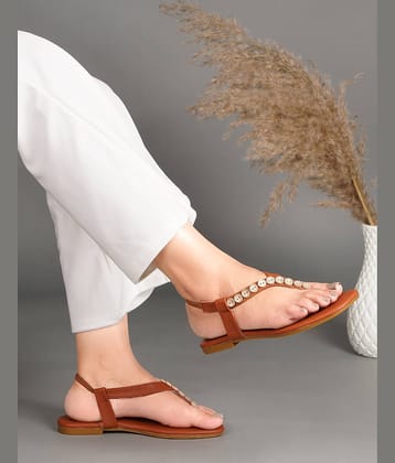 JM Looks White Women's Flats