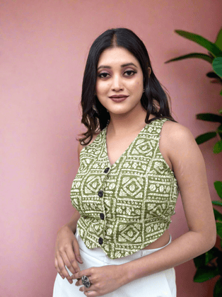 Women V neck Green Printed Crop Top-S